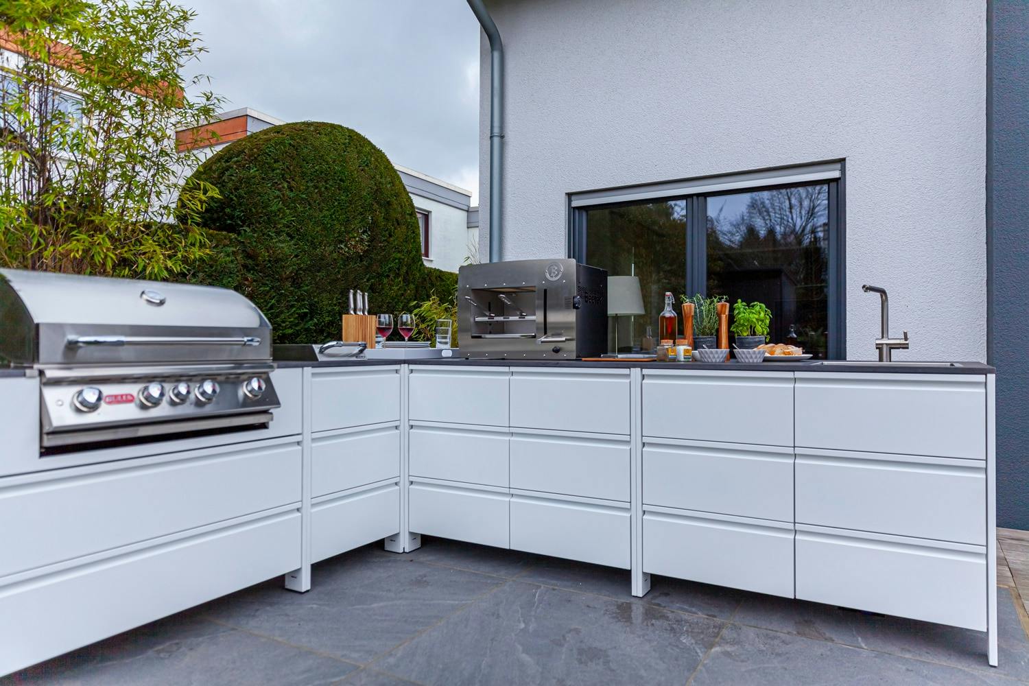 Image number 34 of the current section of Ideal for convivial grill kitchens in Cosentino Canada