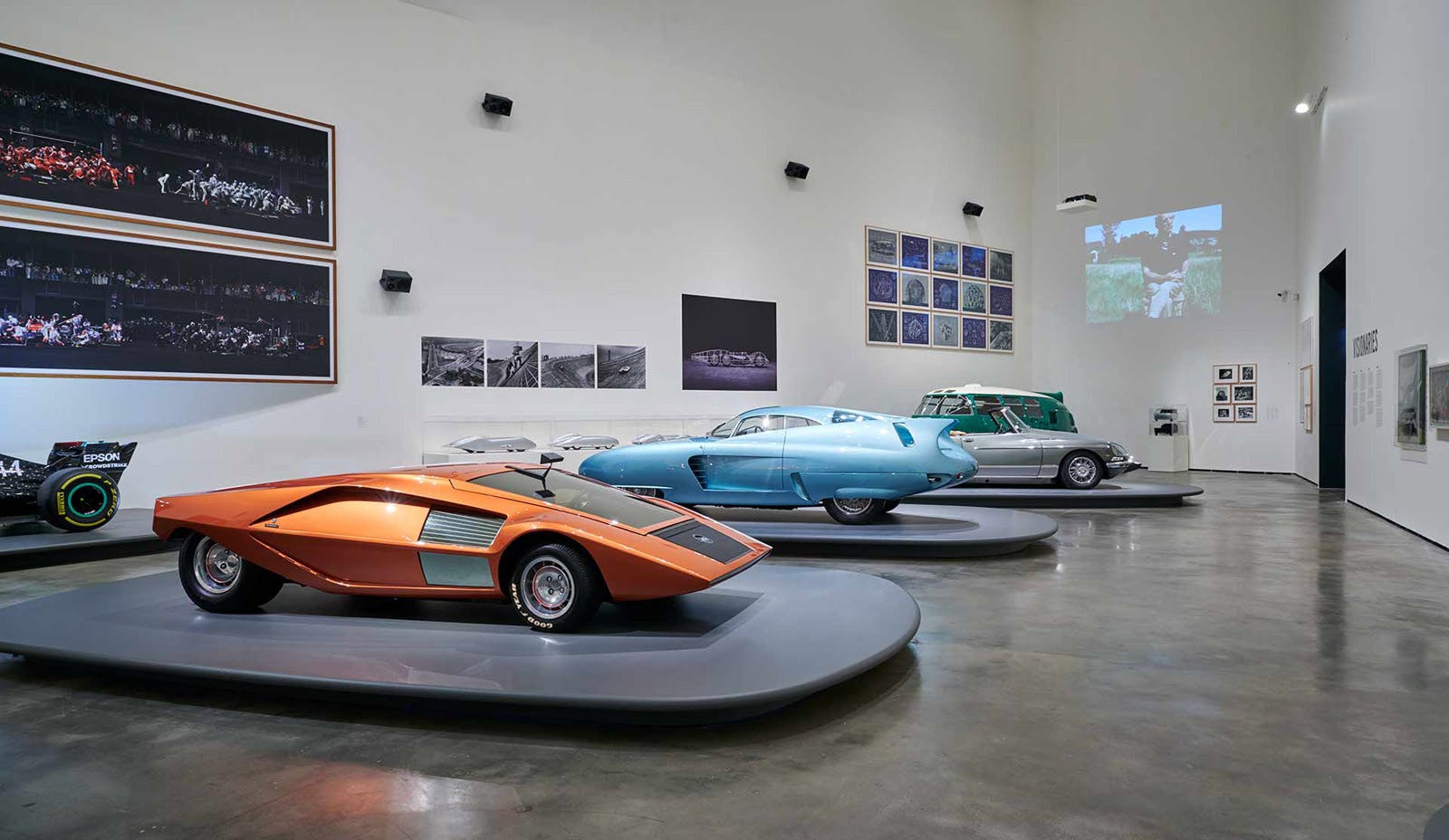 Image number 38 of the current section of Motion. Autos, Art, Architecture in Cosentino Canada