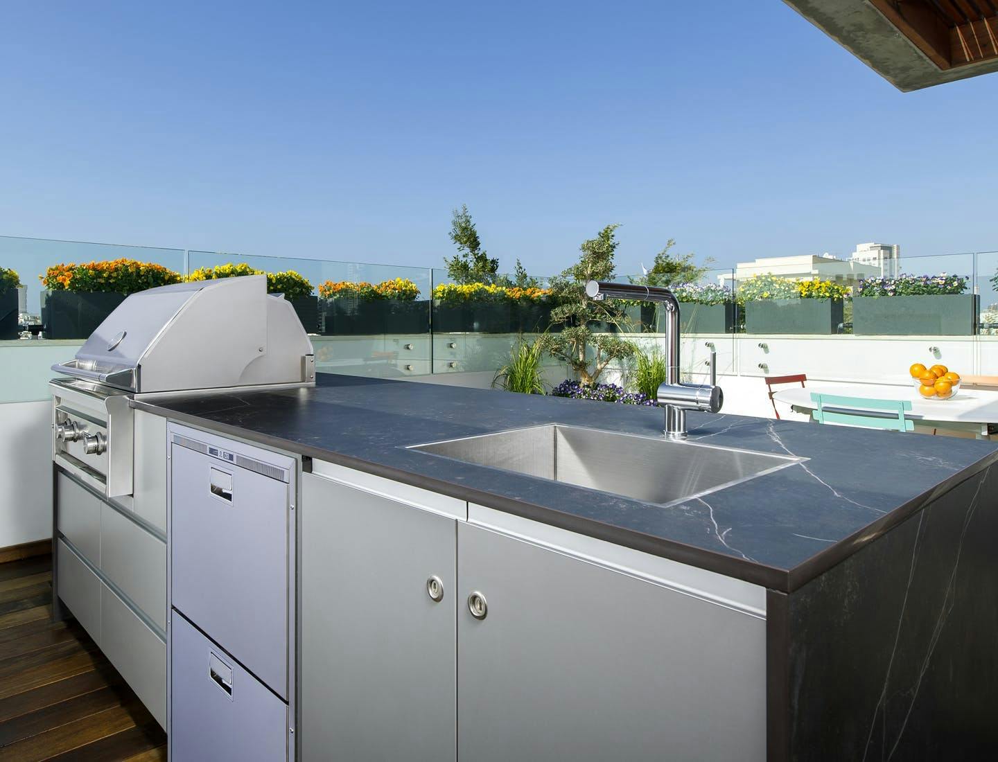 Image number 37 of the current section of Outside use kitchens in Cosentino Canada