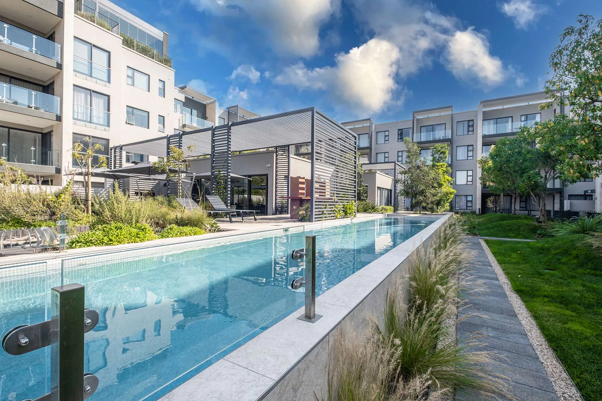 Treetops - Luxury Green Serviced Apartment Singapore - Treetops Off-Grid Apartment City