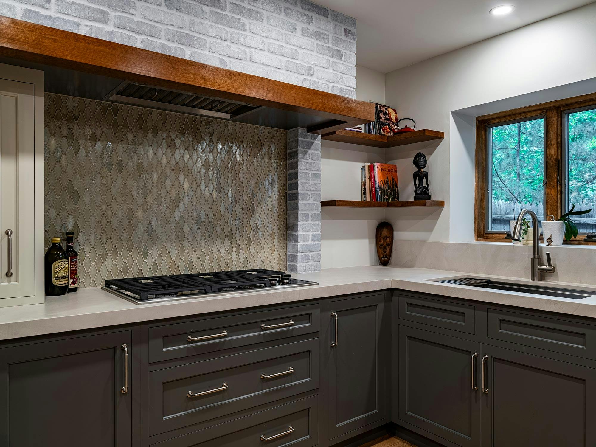 Image number 32 of the current section of Dekton Albarium reinvents this 1930s kitchen in Cosentino Canada