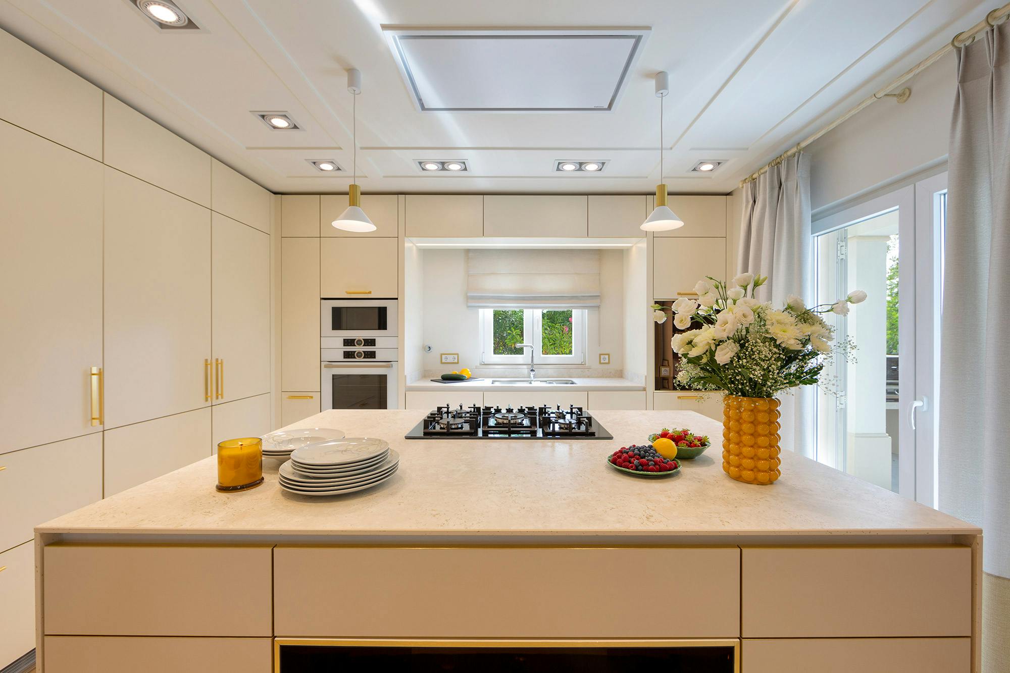 Image number 36 of the current section of All in beige: a personal kitchen that blends styles by House Loves in Cosentino Canada