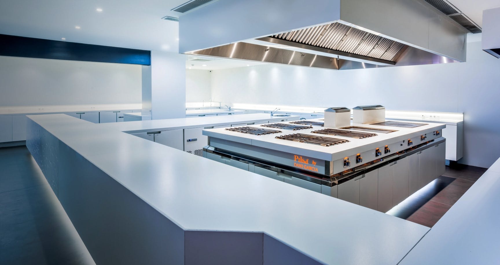 Cocinas Image 36 of Cocinas.jpg?auto=format%2Ccompress&ixlib=php 3.3 in Applications for professionals - Cosentino