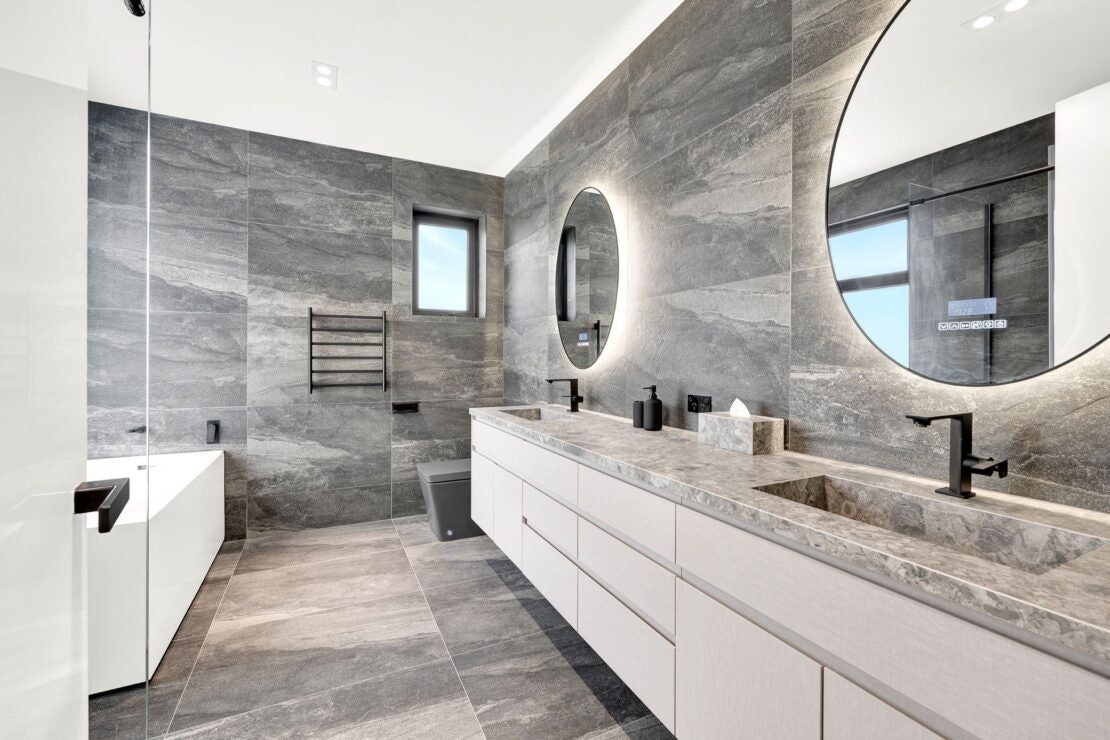 Doncaster House (18) Doncaster House (18)