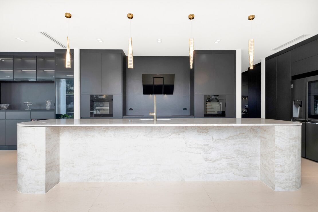 Doncaster House (6) Doncaster House (6)