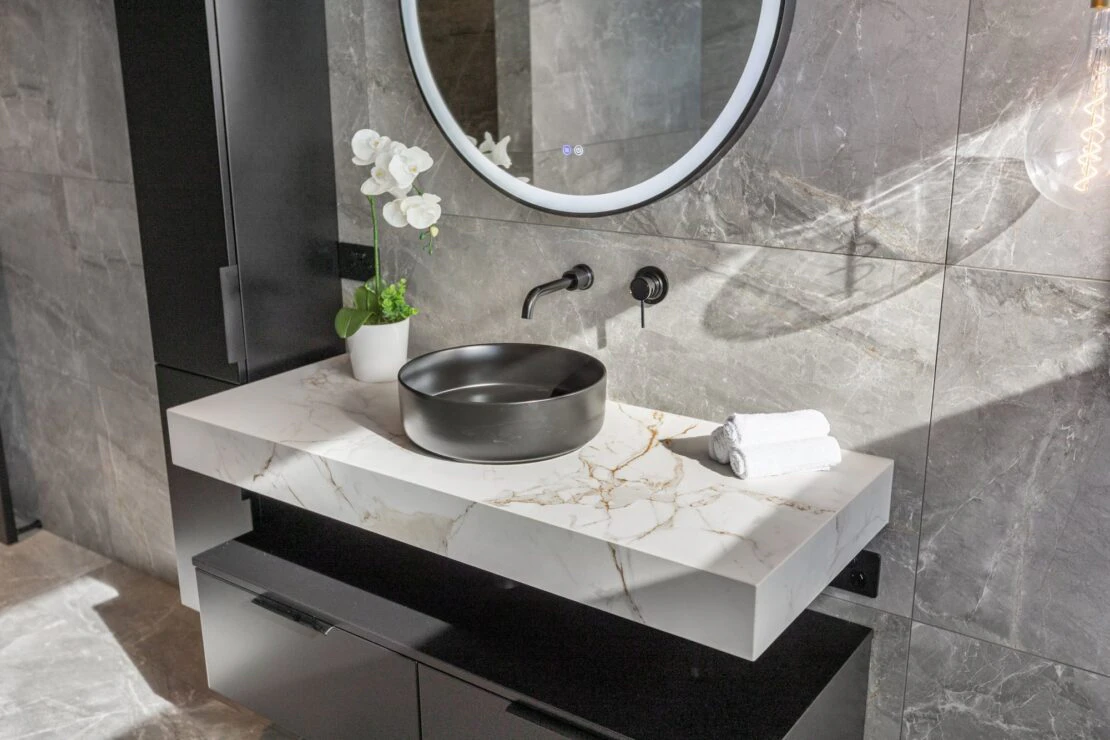 Hayley Peterson (23) Hayley Peterson (23)