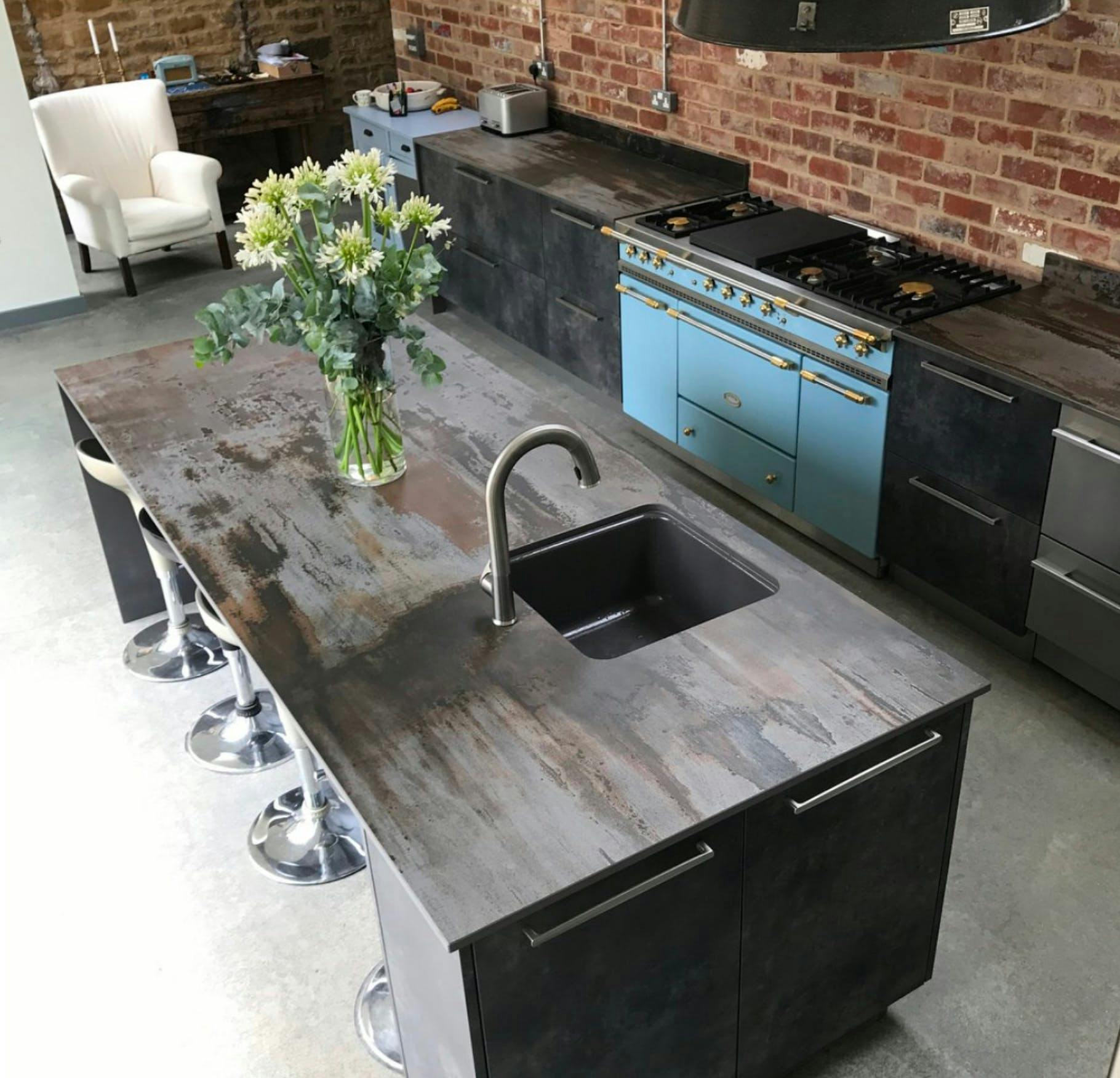 Kitchen design - Dekton Trilium kitchen island