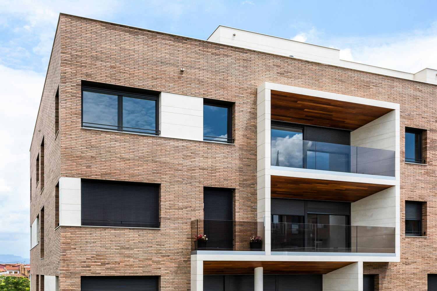 Image number 30 of the current section of Facade FJ in Cosentino UK