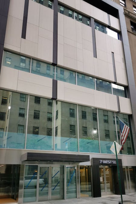 Image number 36 of the current section of Manhattan facade 7 West 51st in Cosentino UK