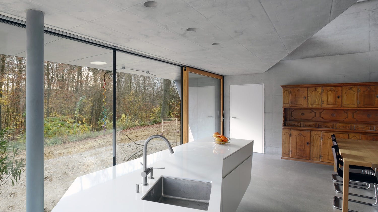 Image number 38 of the current section of Cooking with Silestone in the crystalline “Casa Forest” in Cosentino UK