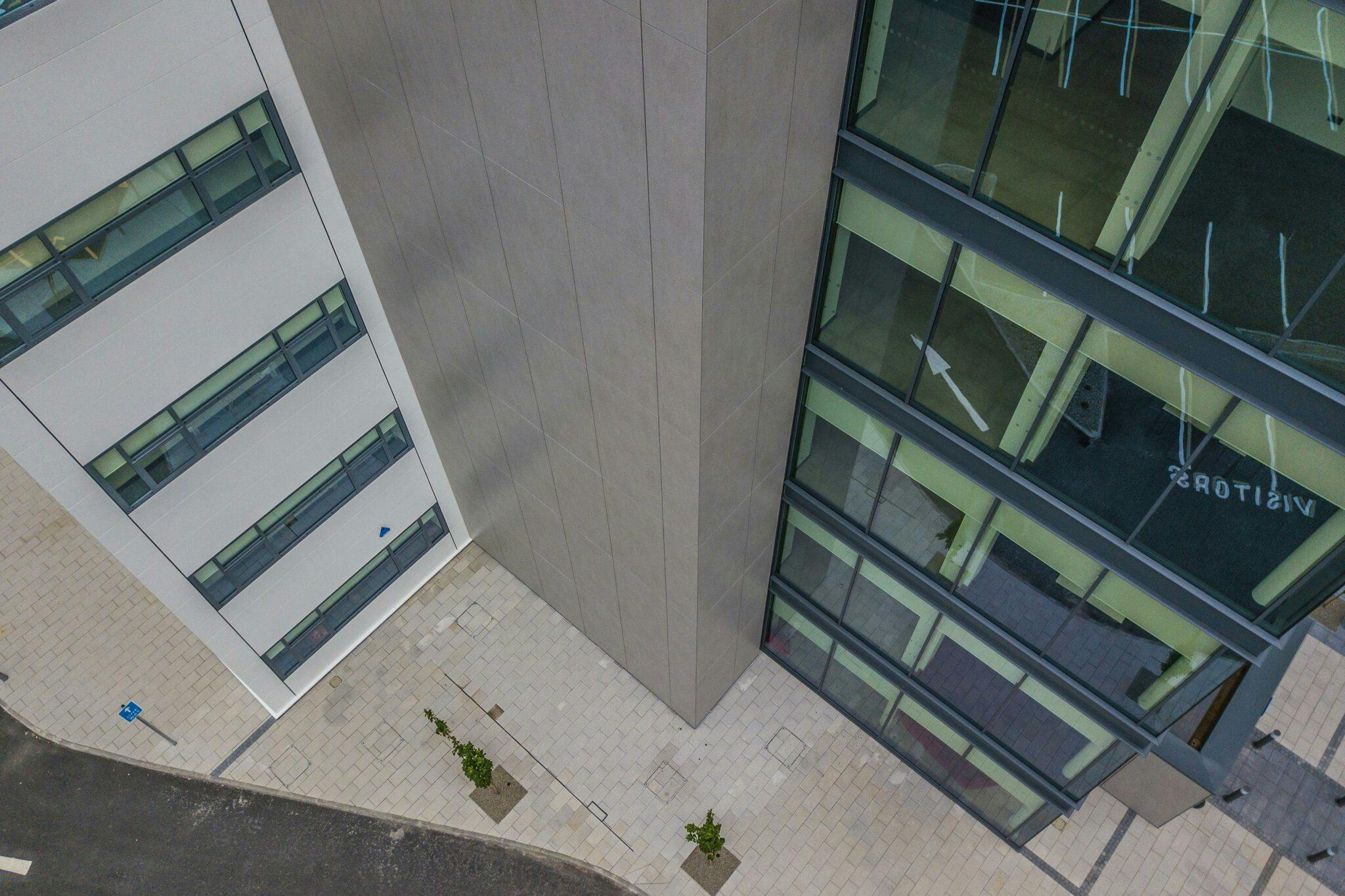 Image number 37 of the current section of AXA building in Cosentino UK