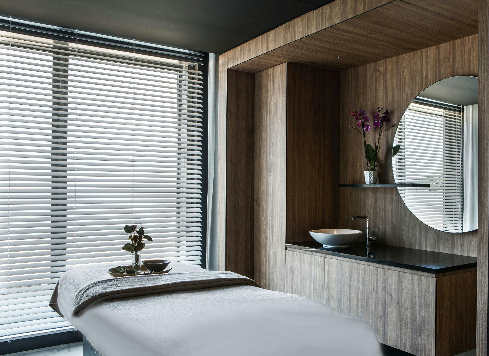 Image number 41 of the current section of Hilton Spa in Cosentino UK