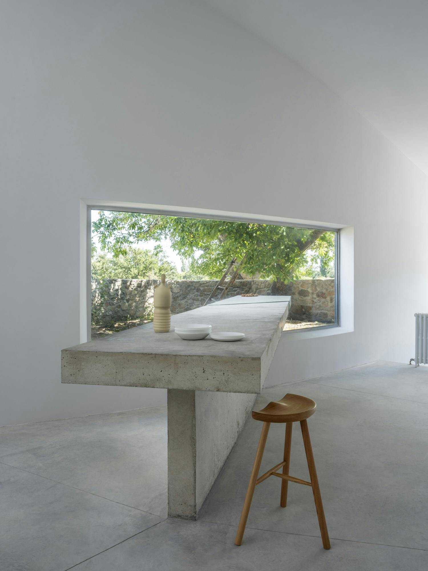 Image number 37 of the current section of Casa del Nogal in Cosentino UK