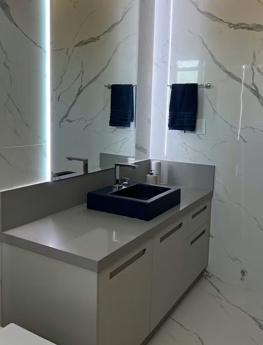 Image number 47 of the current section of Sustainable washbasins in Mediterranean colours and modern design for the groundbreaking Superloo bathrooms in Cosentino UK