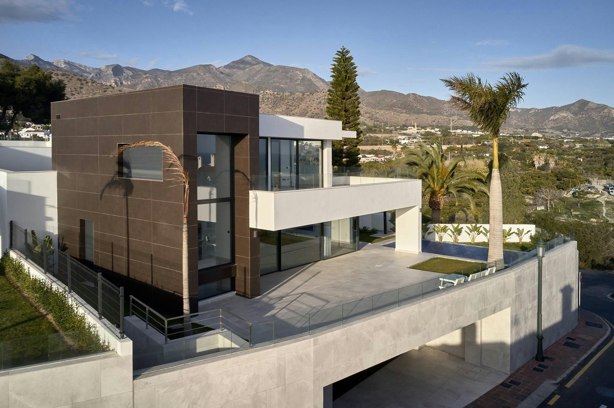 Image number 32 of the current section of Dekton Keranium brings a modern and luxurious look to the façade of this exclusive development in Nerja in Cosentino UK