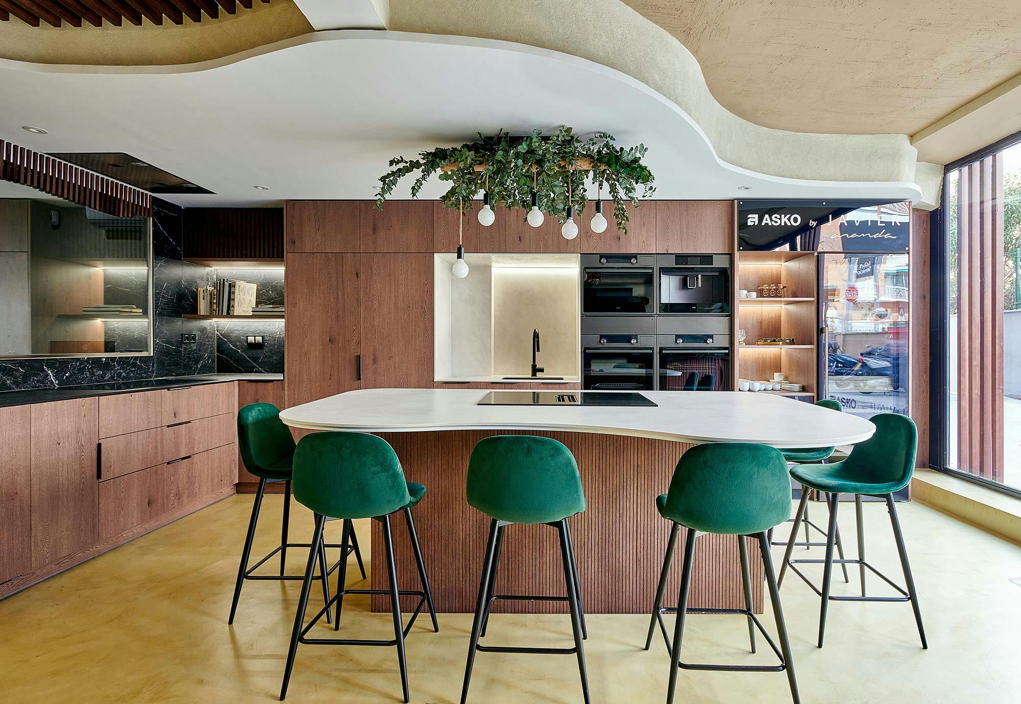Image number 32 of the current section of Design and technology come together in the new show cooking space of Spanish chef Javier Aranda in Cosentino UK