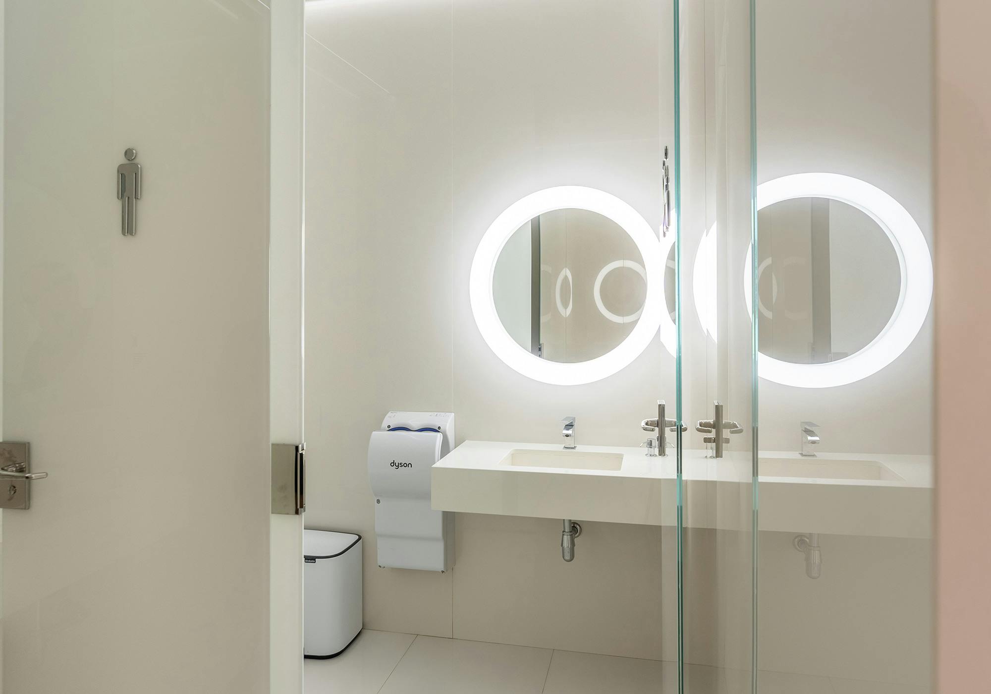 Image number 59 of the current section of Bathrooms in Cosentino UK