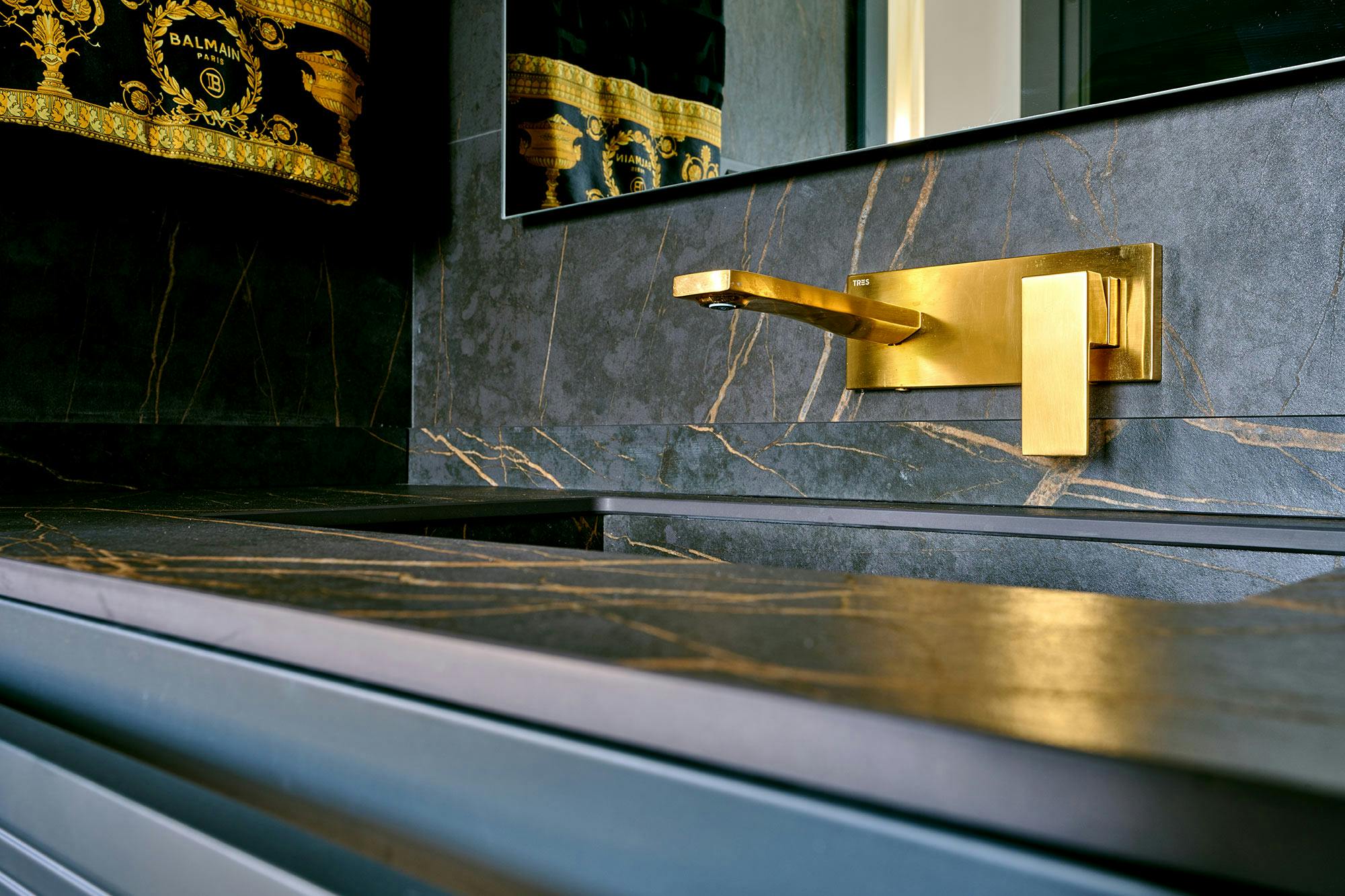 xuxo-jones-10 Image 45 of xuxo jones 10.jpg?auto=format%2Ccompress&ixlib=php 3.3 in Inspiration - Cosentino