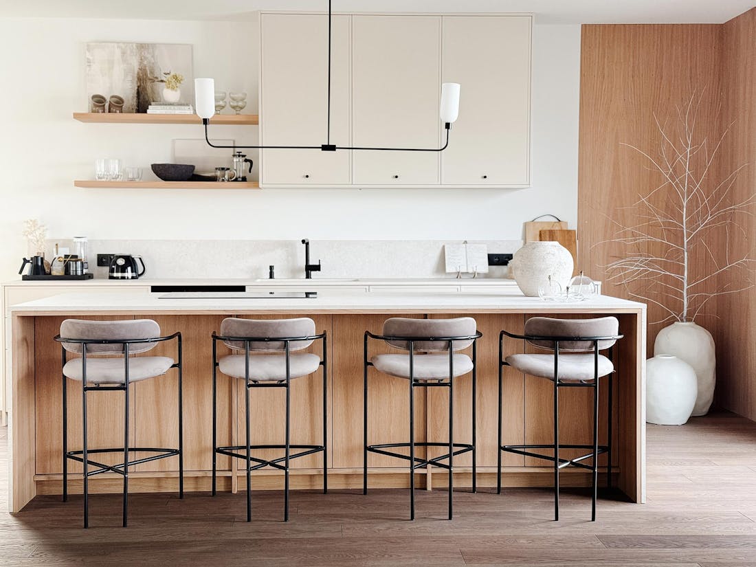 All in beige: a personal kitchen that blends styles by House Loves