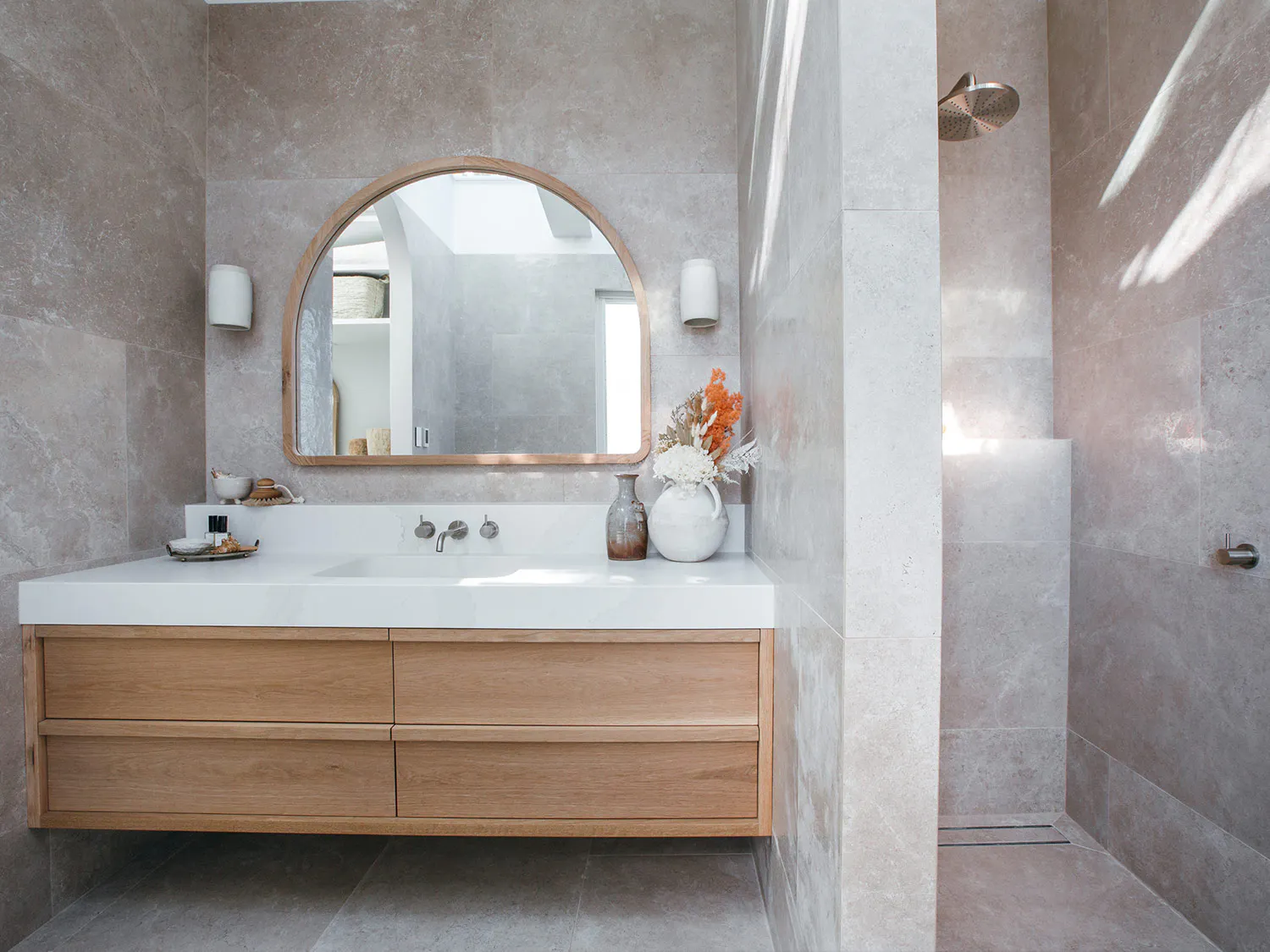 Cosentino_Blog_Bathroom-design-tips-from-renovation-duo-Kyal-and-Kara_01-1-1-1 home renovation costs