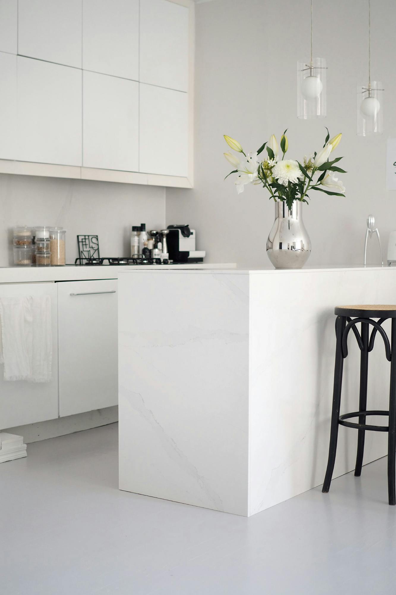 Image of Charandthecity Silestone Calacatta Gold 3.jpg?auto=format%2Ccompress&ixlib=php 3.3 in Silestone revamps the kitchen and dining room of influencer Carita Alfthan - Cosentino