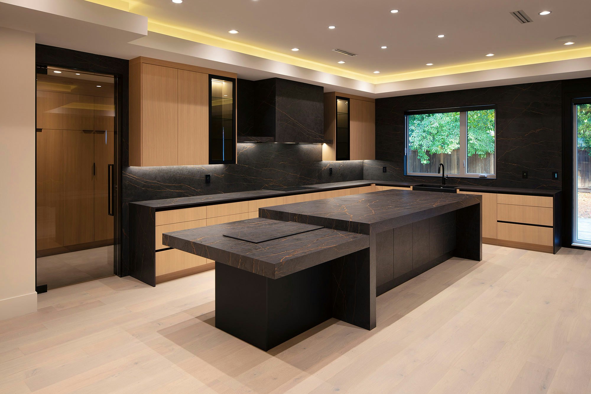 A high-end residential highlights the beauty of Dekton - Cosentino ...