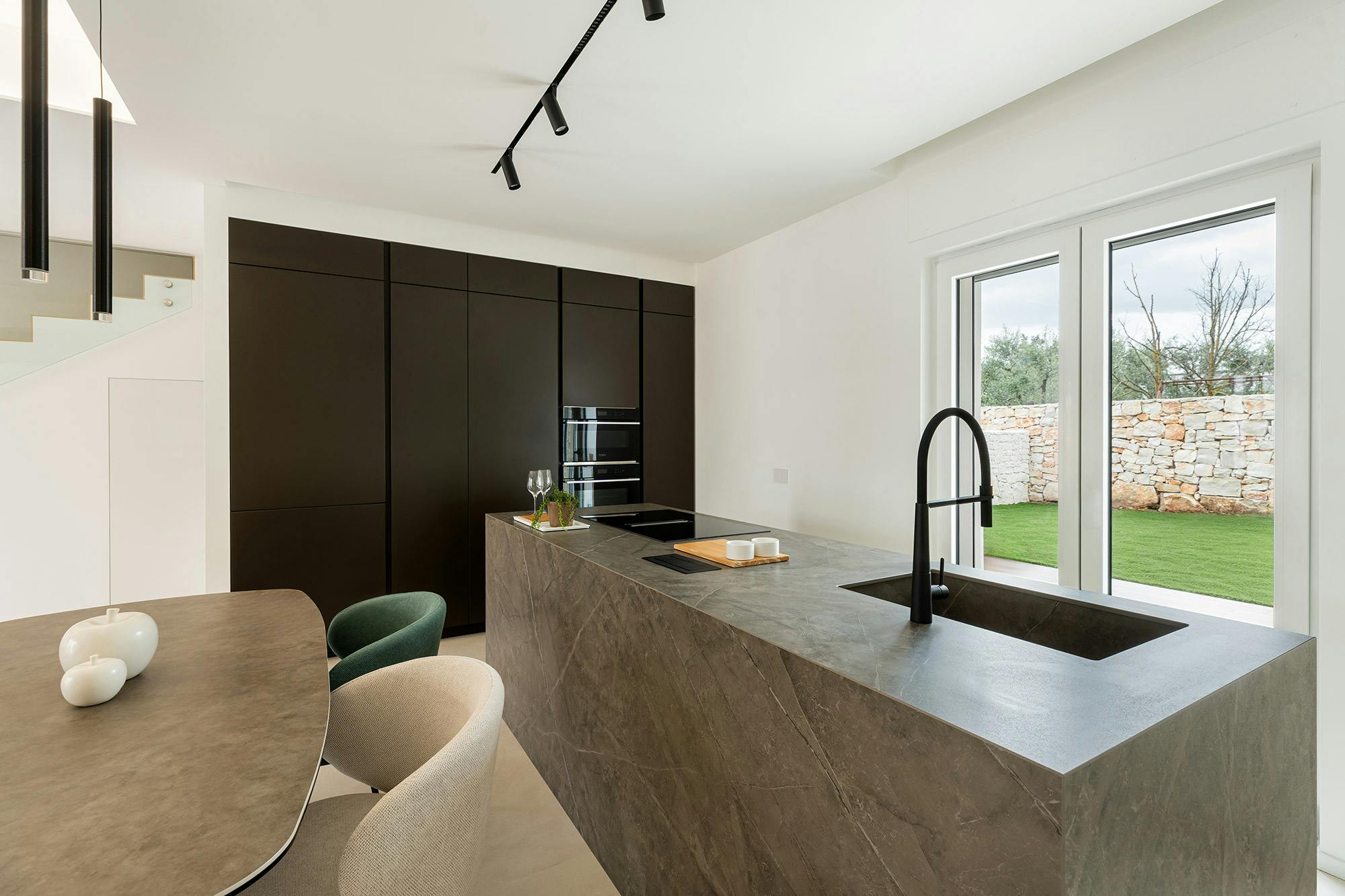 Image 53 of HER in Bari Inside architettura 3.jpg?auto=format%2Ccompress&ixlib=php 3.3 in Home Cosentino - Cosentino