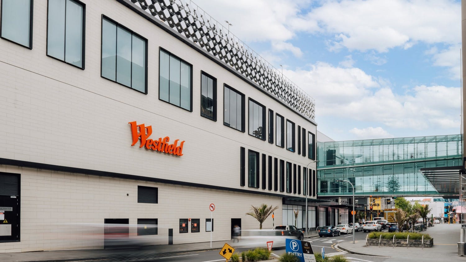 Image number 173 of the current section of Westfield Newmarket in Cosentino Ireland