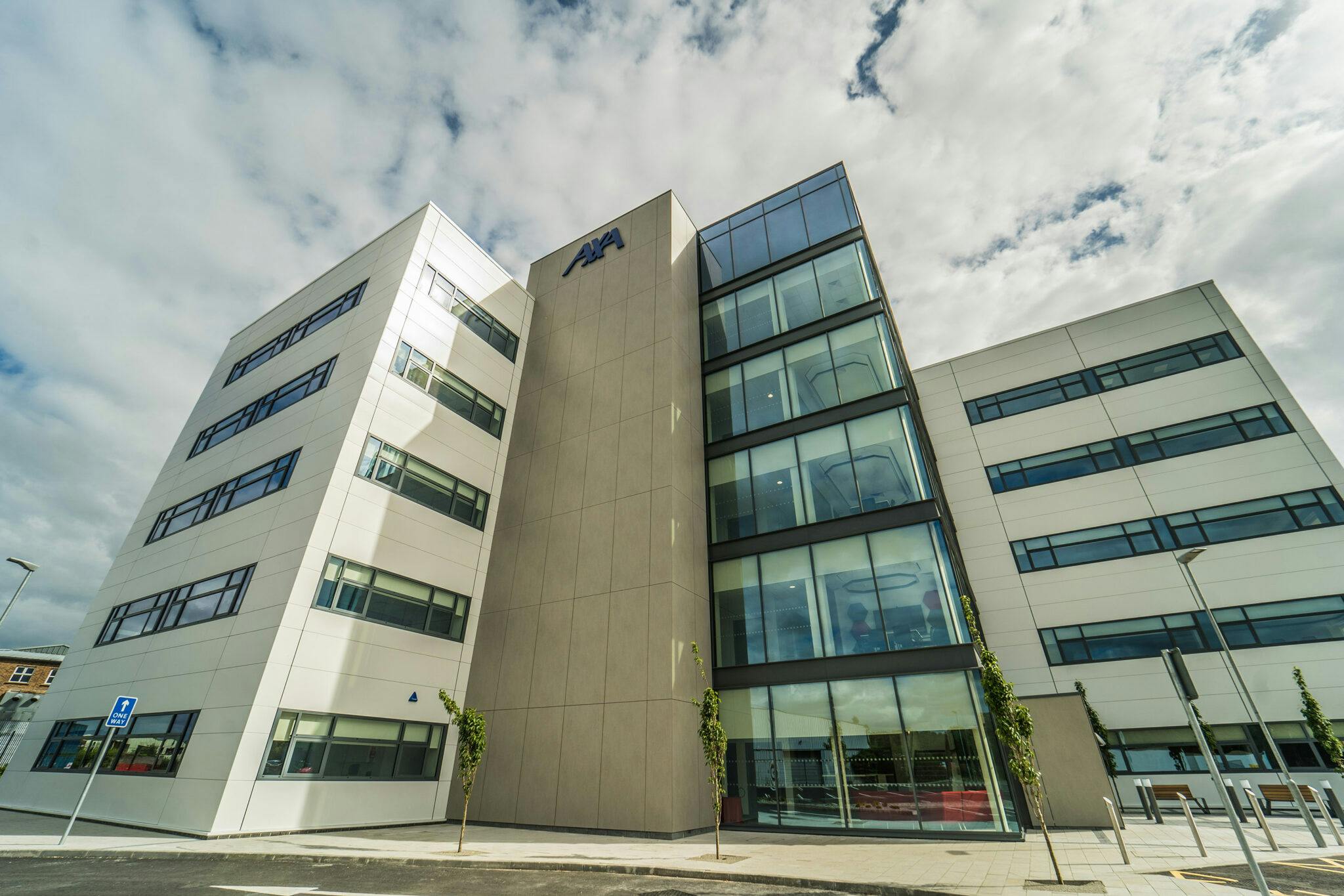 Image number 38 of the current section of This immaculate façade conveys the values of cleanliness, professionalism and intimacy for which the clinic is renowned in Cosentino Ireland