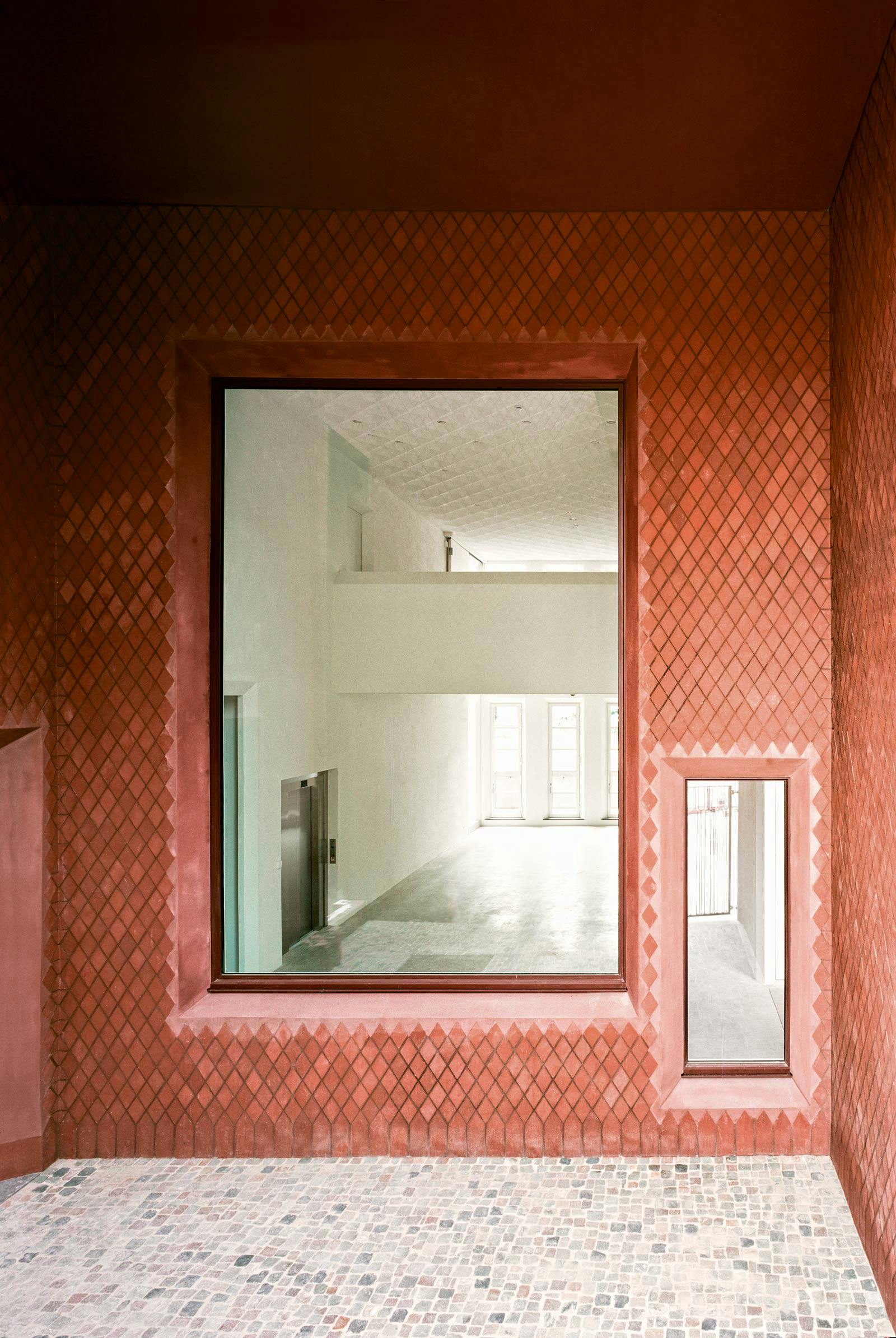 Image number 35 of the current section of Z33 House for Contemporary Art in Cosentino Ireland