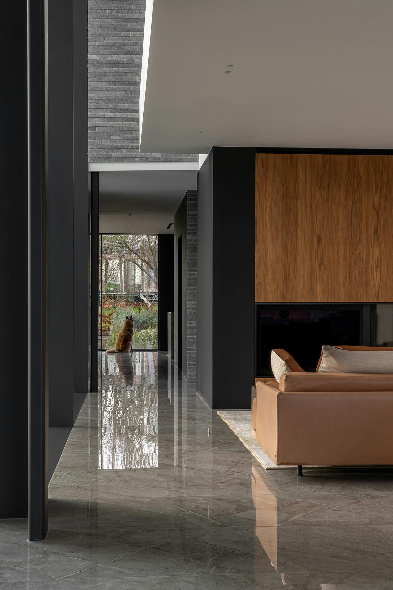 Image number 36 of the current section of The floor in the spotlight: how eye-catching design enhances minimalist architecture in Cosentino Ireland