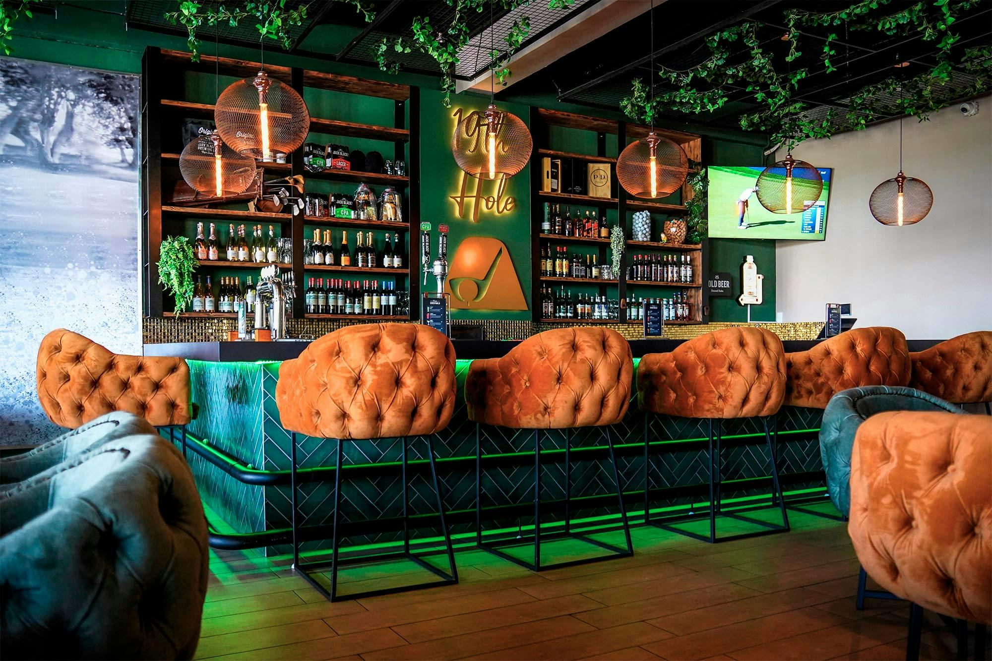 A sophisticated meeting place for golfers in South Africa Cosentino