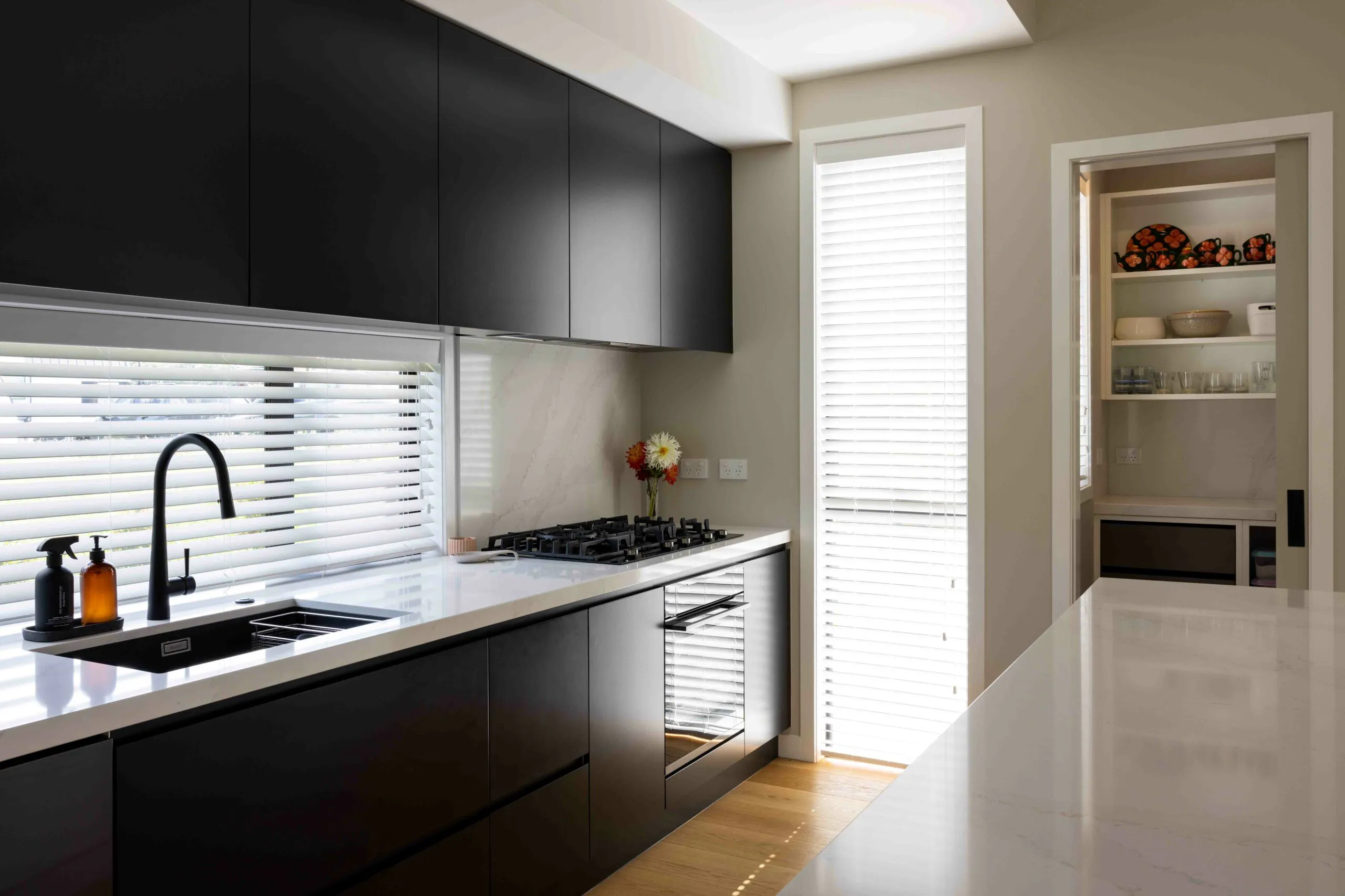 0C6A0908-11-scaled-1 Image 35 of 0C6A0908 11 scaled 1.jpg?auto=format%2Ccompress&ixlib=php 3.3 in Jamie-Lee Monaghan - Cosentino