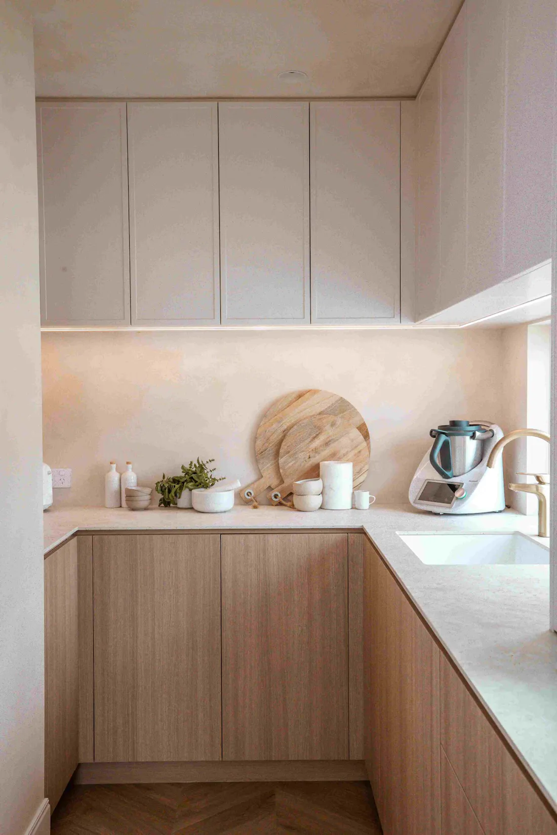 1Q2A2832 Image 35 of 1Q2A2832 scaled.jpg?auto=format%2Ccompress&fit=crop&ixlib=php 3.3 in The Durability of Dekton in a New Kitchen Design - Cosentino