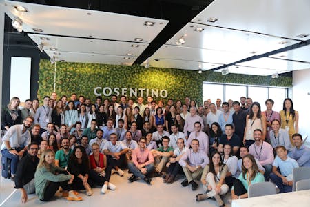 Image of foto familia seminario lideres Fundacion Eduarda Justo 1 1 1.jpg?auto=format%2Ccompress&fit=crop&ixlib=php 3.3 in The ‘Cosentino 100’ Convention in North America turns 20 with a record number of attendees and participating companies - Cosentino