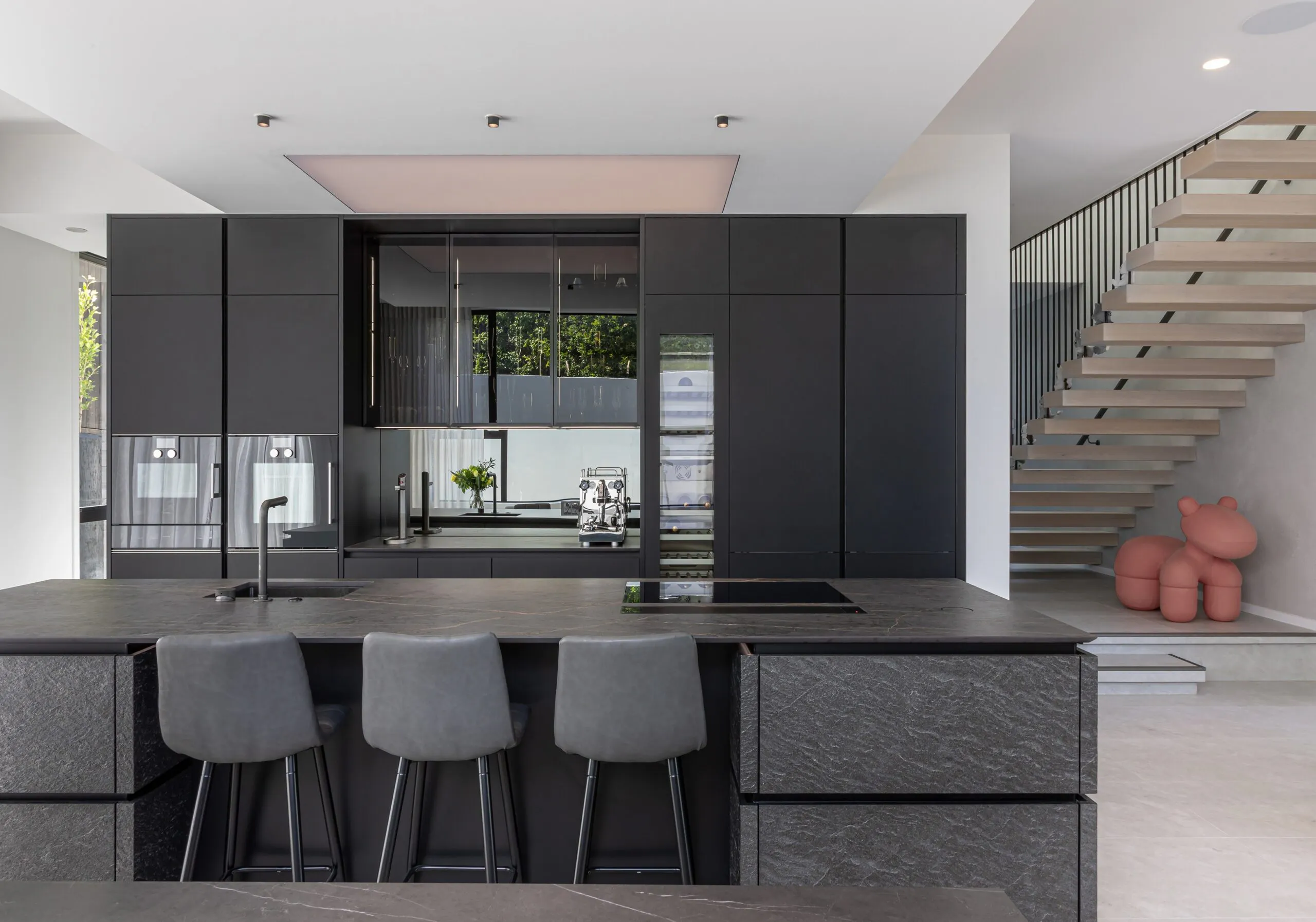 2602_0m5a6733-low-res_2_2026_2 Image 41 of 2602 0m5a6733 low res 2 2026 2 scaled.jpeg?auto=format%2Ccompress&ixlib=php 3.3 in A renovation in soft tones to achieve 'comfort and functionality' - Cosentino