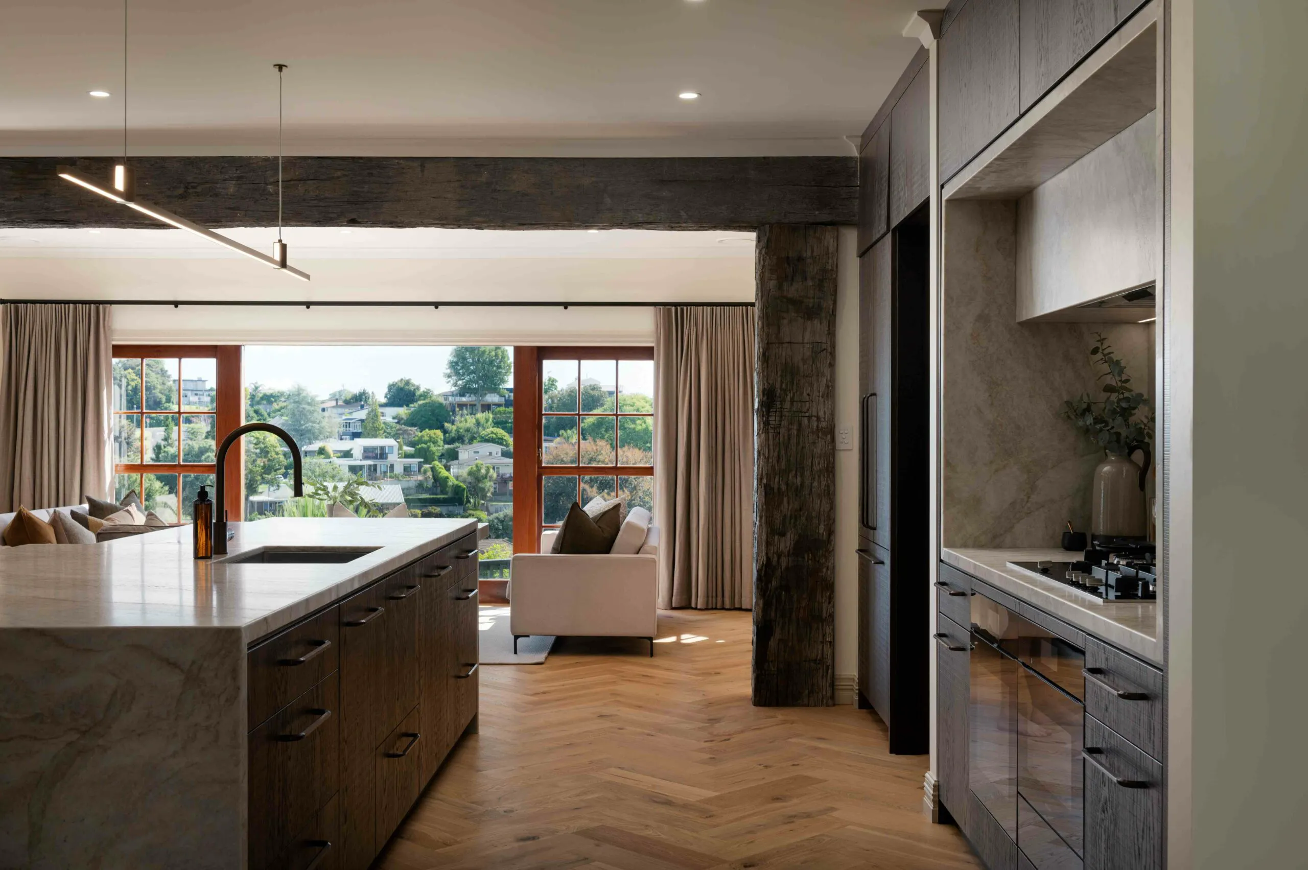 BR1_7035-scaled-1 Image 34 of BR1 7035 scaled 1.jpg?auto=format%2Ccompress&ixlib=php 3.3 in Bronwyn Turton - Cosentino