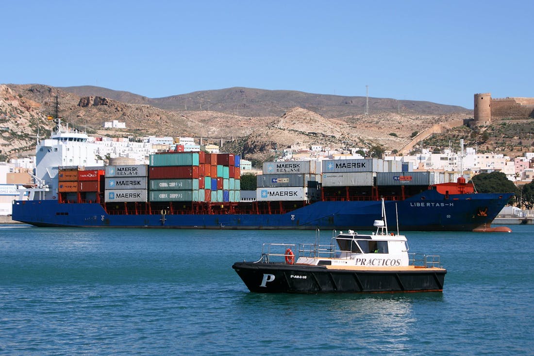 Maersk launches operations, with Cosentino, at the Port of Almería