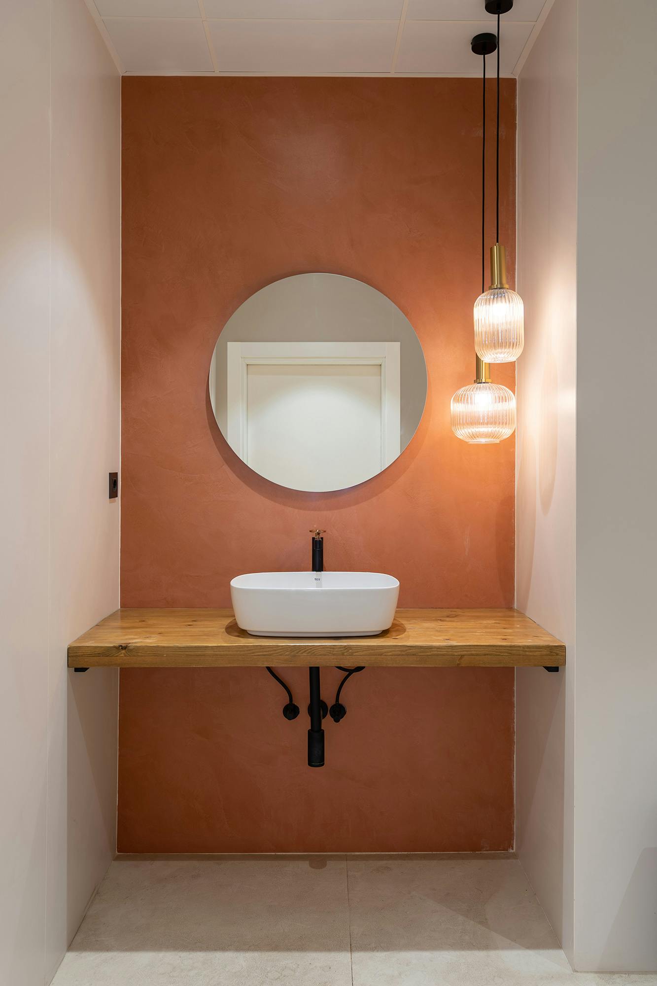 Image of vaniela dekton lavabo 3.jpg?auto=format%2Ccompress&ixlib=php 3.3 in Bathrooms - Cosentino