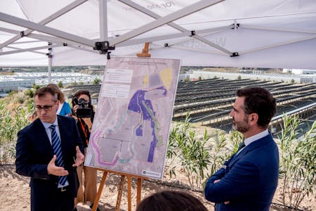 Image of antonio urdiales ramon fdez pacheco.jpg?auto=format%2Ccompress&fit=crop&ixlib=php 3.3 in Cosentino “plugs in” one of the largest self-consumption photovoltaic installations in Europe - Cosentino