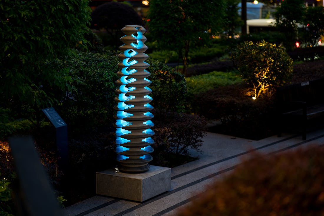 c3_2145x1431_900 Image 41 of c3 2145x1431 900.jpg?auto=format%2Ccompress&fit=crop&ixlib=php 3.3 in Strata: A Dekton Sculptural Masterpiece by Eugene Kosgoron - Cosentino