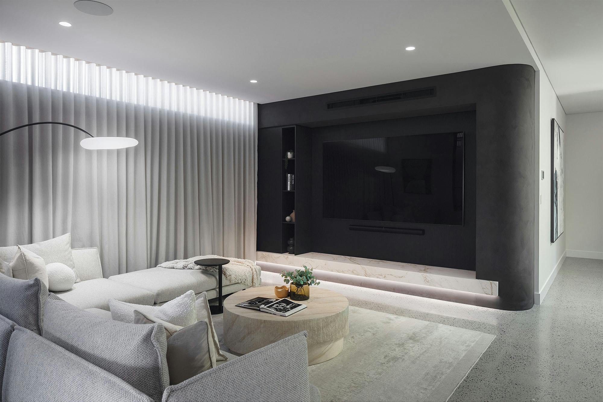 TRANSFORMWA_TOWNSHEND_102_small Image 49 of TRANSFORMWA TOWNSHEND 102 small.jpg?auto=format%2Ccompress&ixlib=php 3.3 in Livings Room - Cosentino