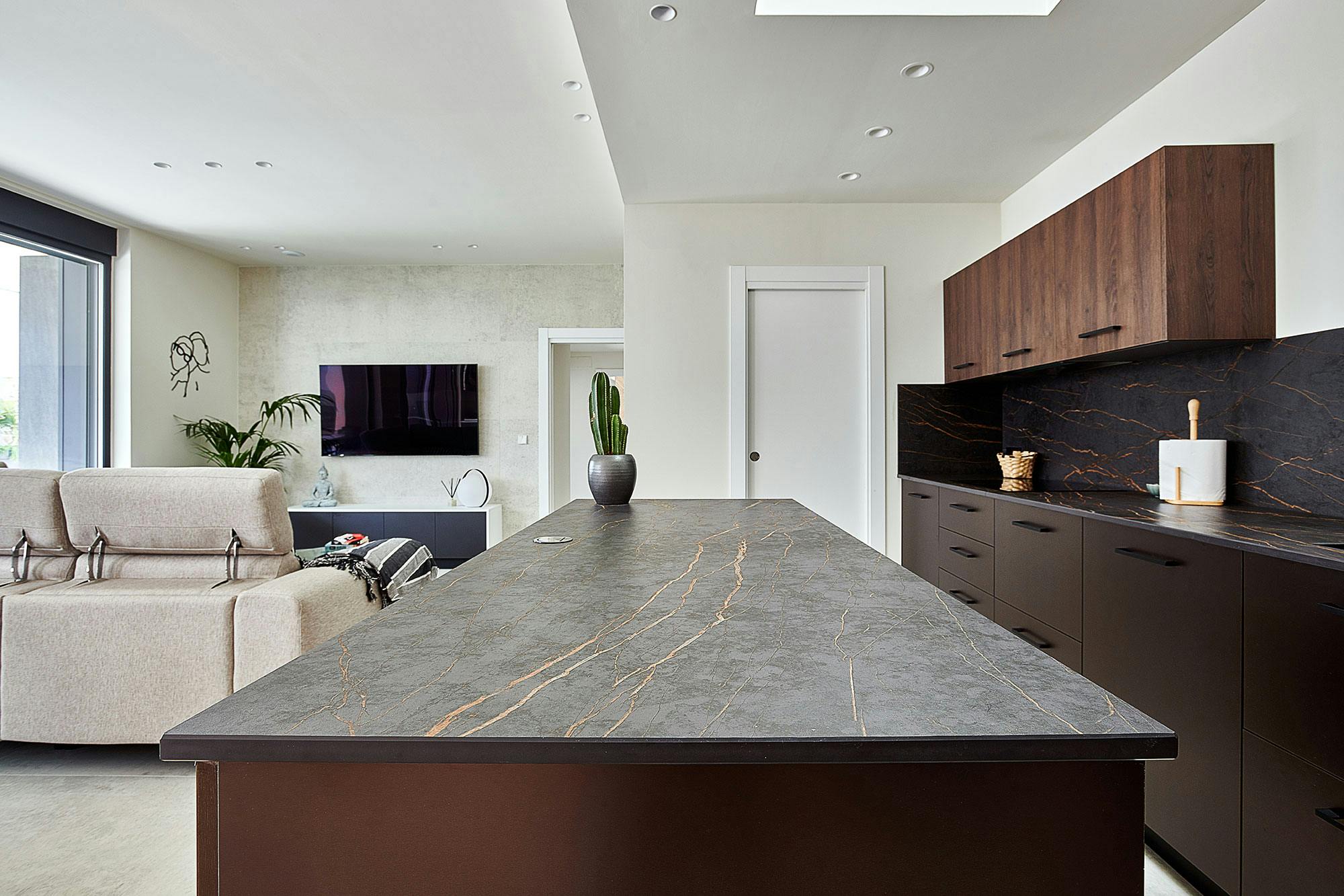 Imagen número 46 de la sección actual de Una vivienda Passivhaus tan estética como sostenible en la que se aprovecha la versatilidad de Dekton