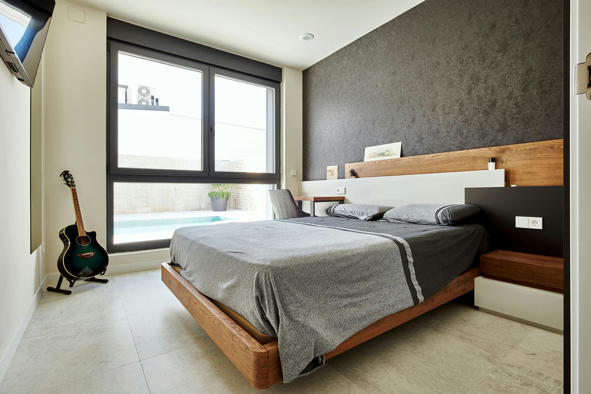 Imagen número 43 de la sección actual de Una vivienda Passivhaus tan estética como sostenible en la que se aprovecha la versatilidad de Dekton