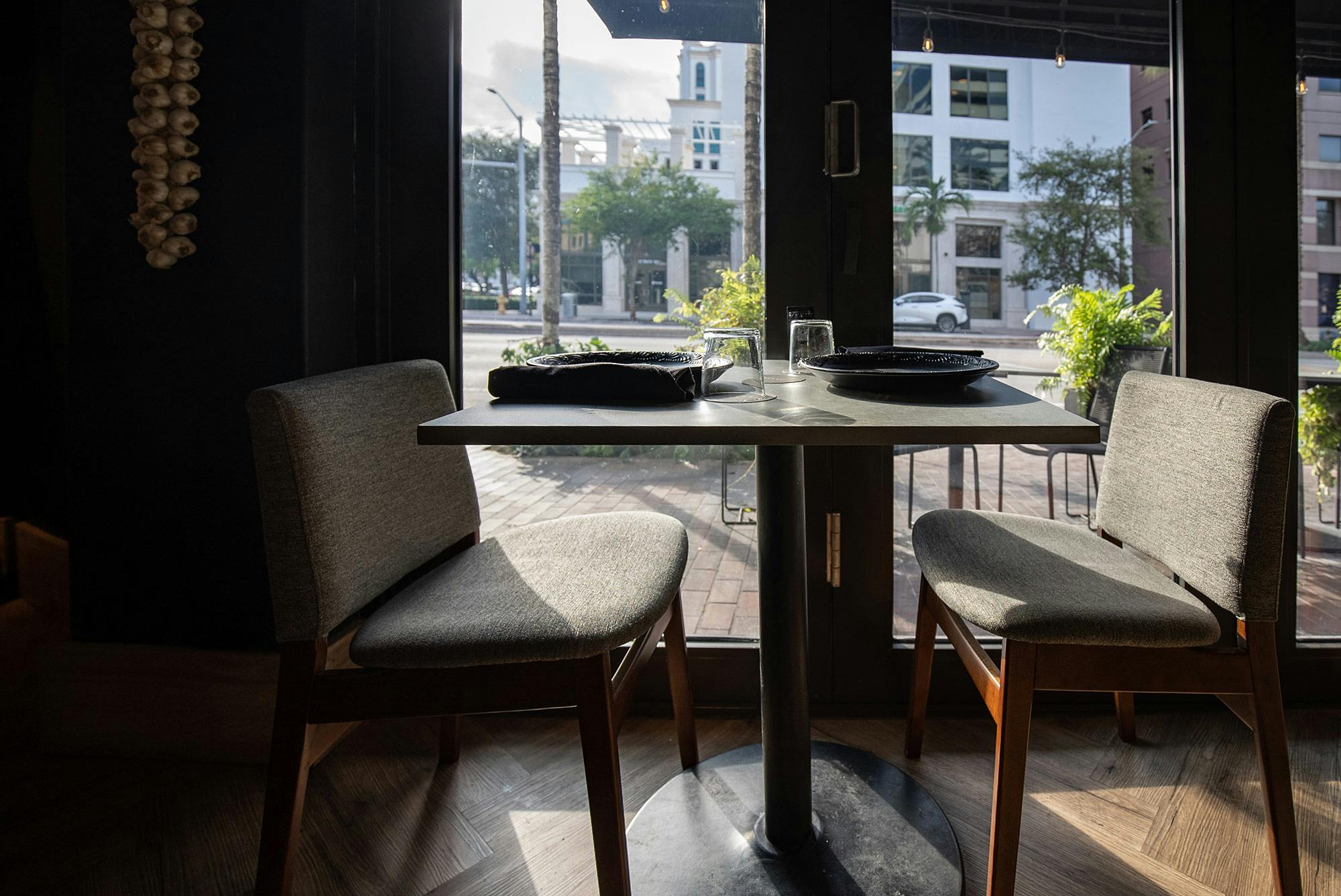 Imagen número 45 de la sección actual de El restaurante Talavera (Florida) elige Dekton para sus mesas de interior y exterior