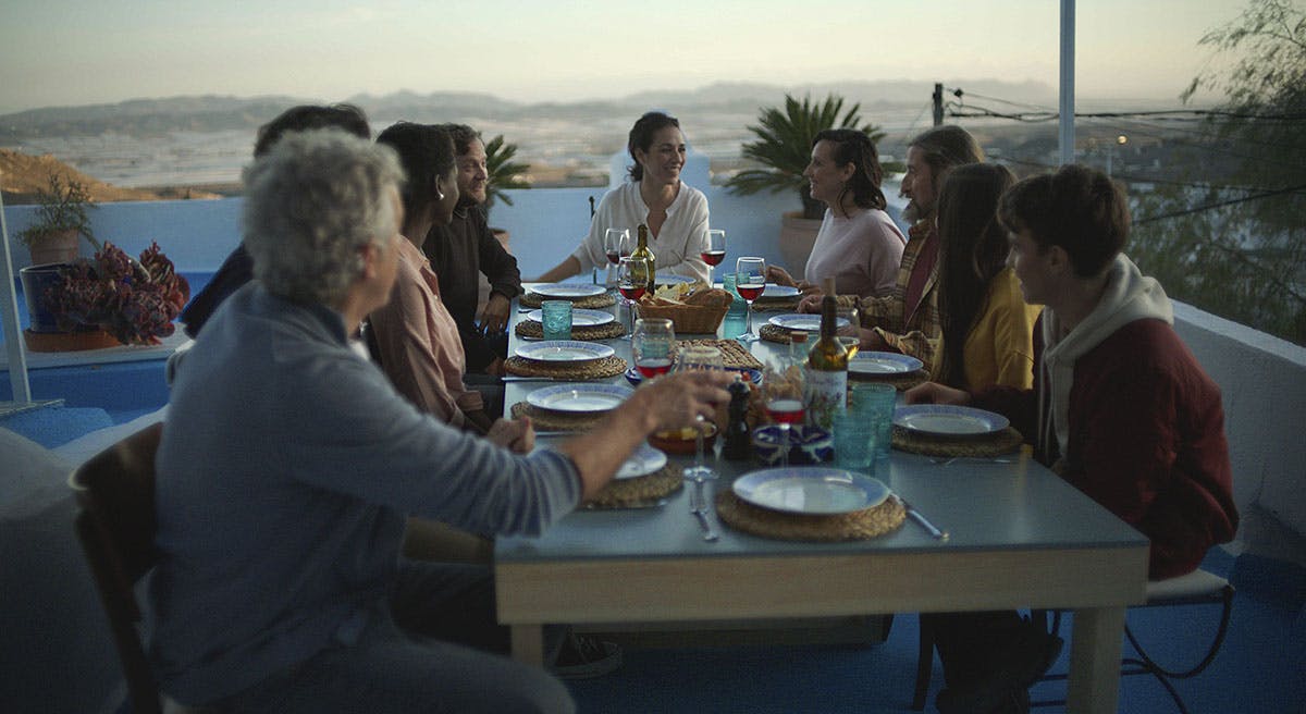 Imagen de Grupo Personas Historias Sunlit web Nace Sunlit Days by Silestone® Cosentino España Grupo Personas Historias Sunlit web Nace Sunlit Days by Silestone® Cosentino España