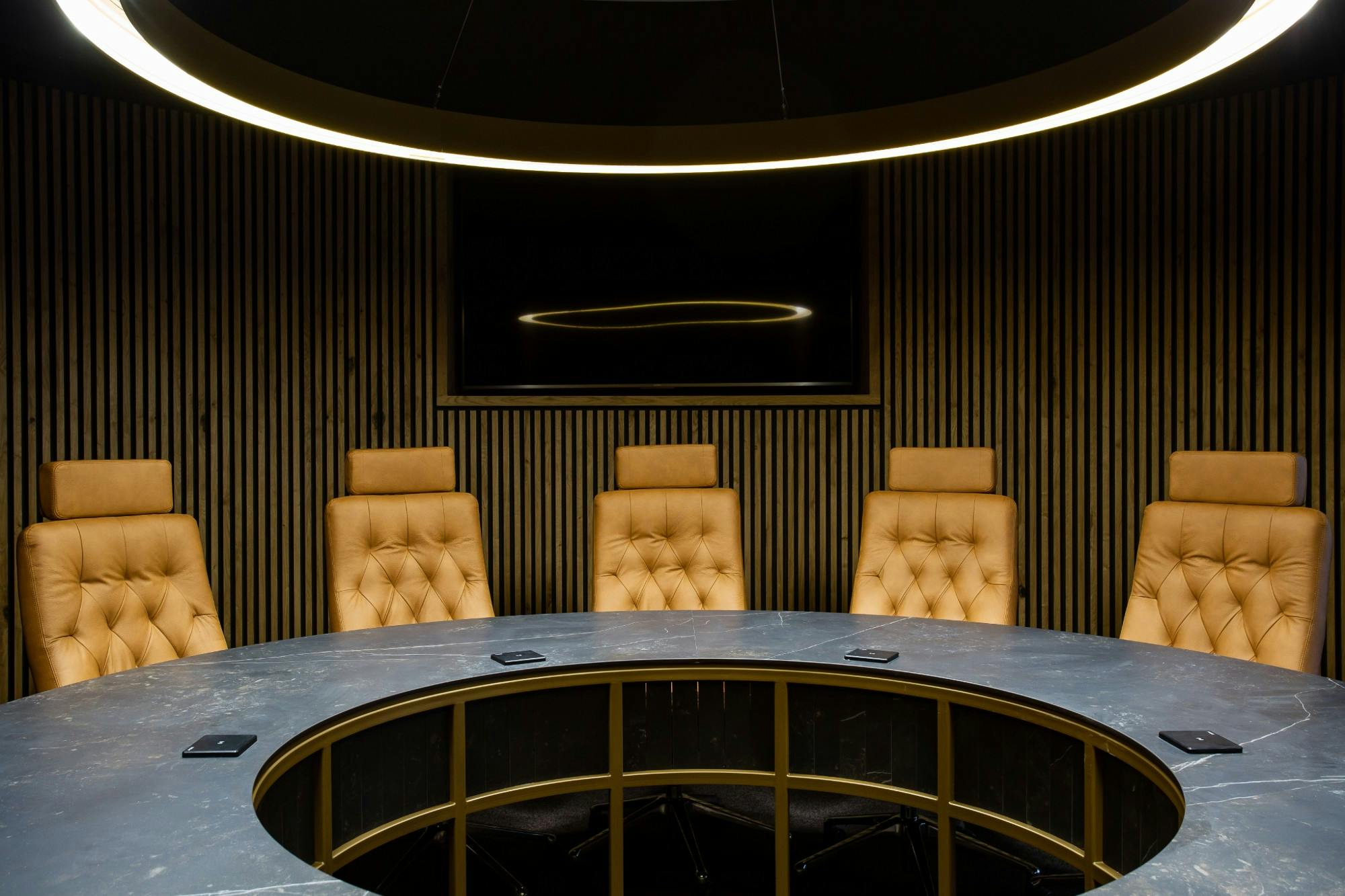 Imagen número 114 de Una oficina escultural, moderna y minimalista revestida completamente con placas de Dekton 