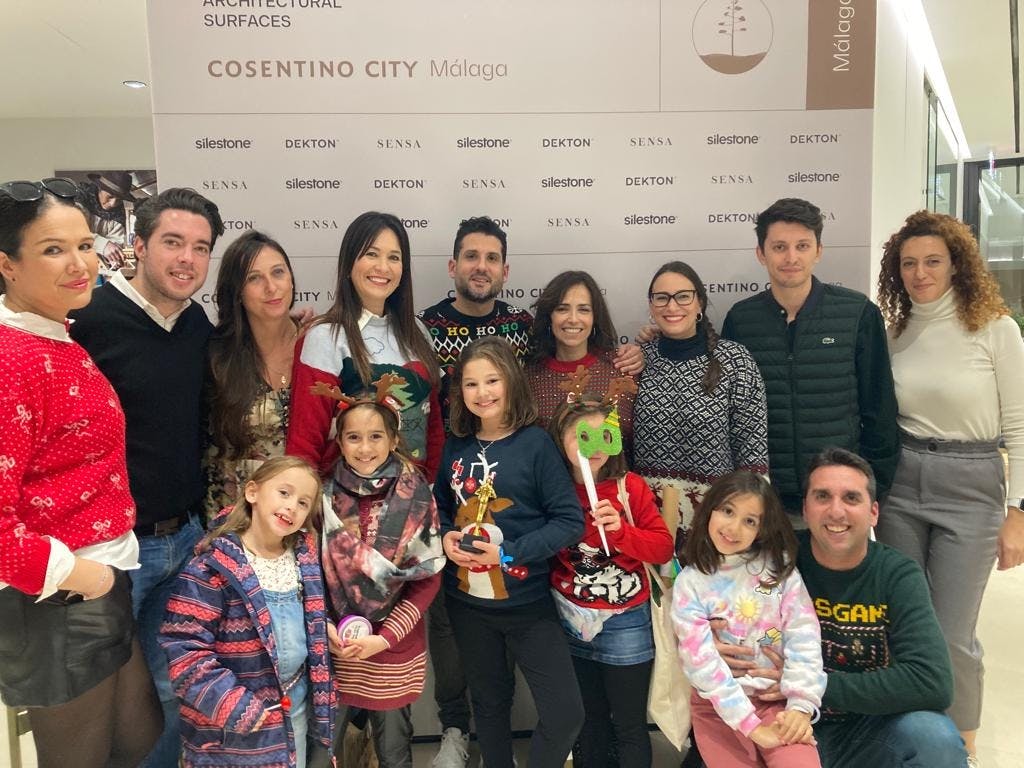 Cosentino City Málaga organiza una recogida solidaria de juguetes y libros