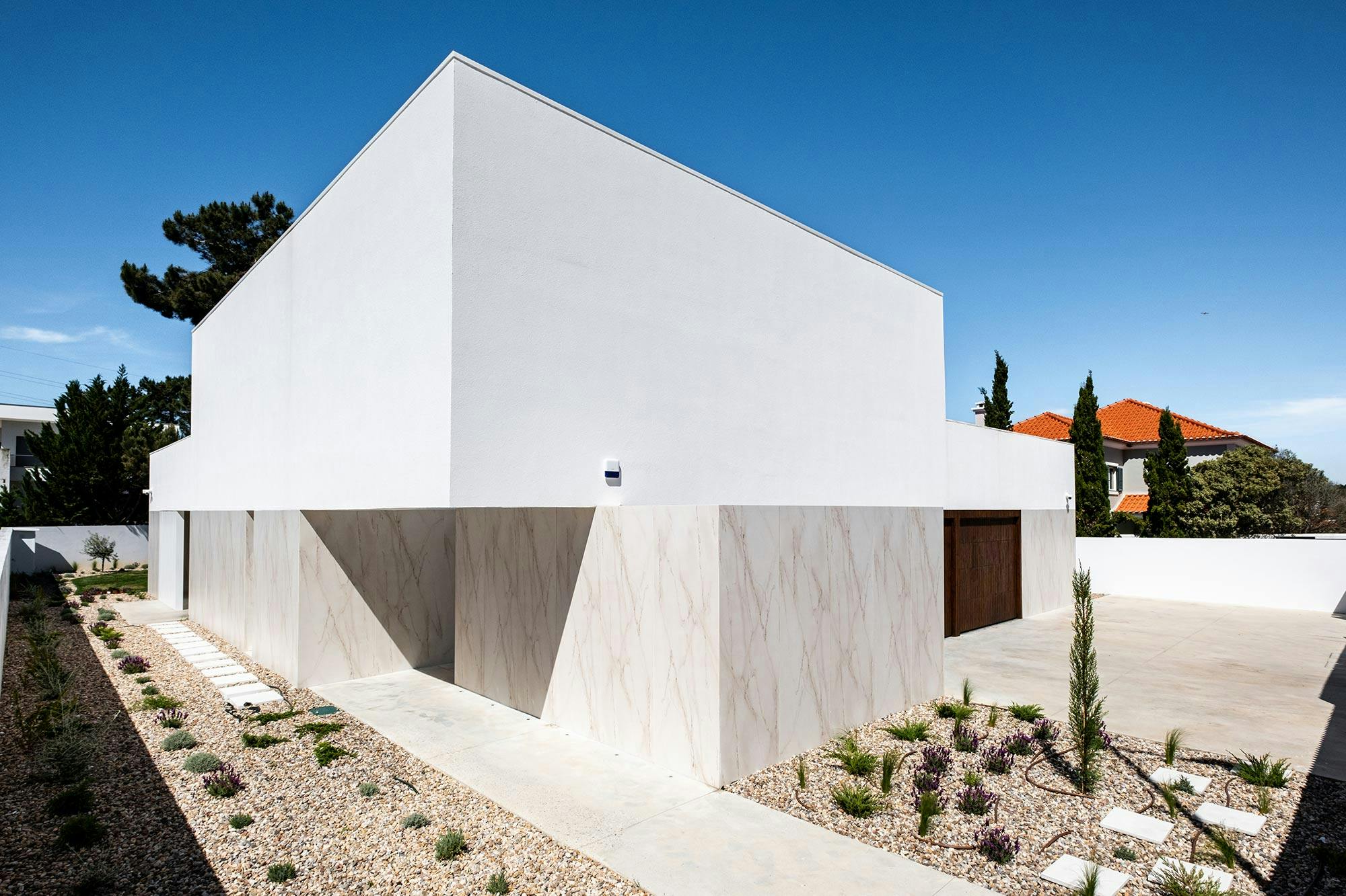 Imagen número 84 de Una casa que redefine y moderniza la arquitectura tradicional granadina 