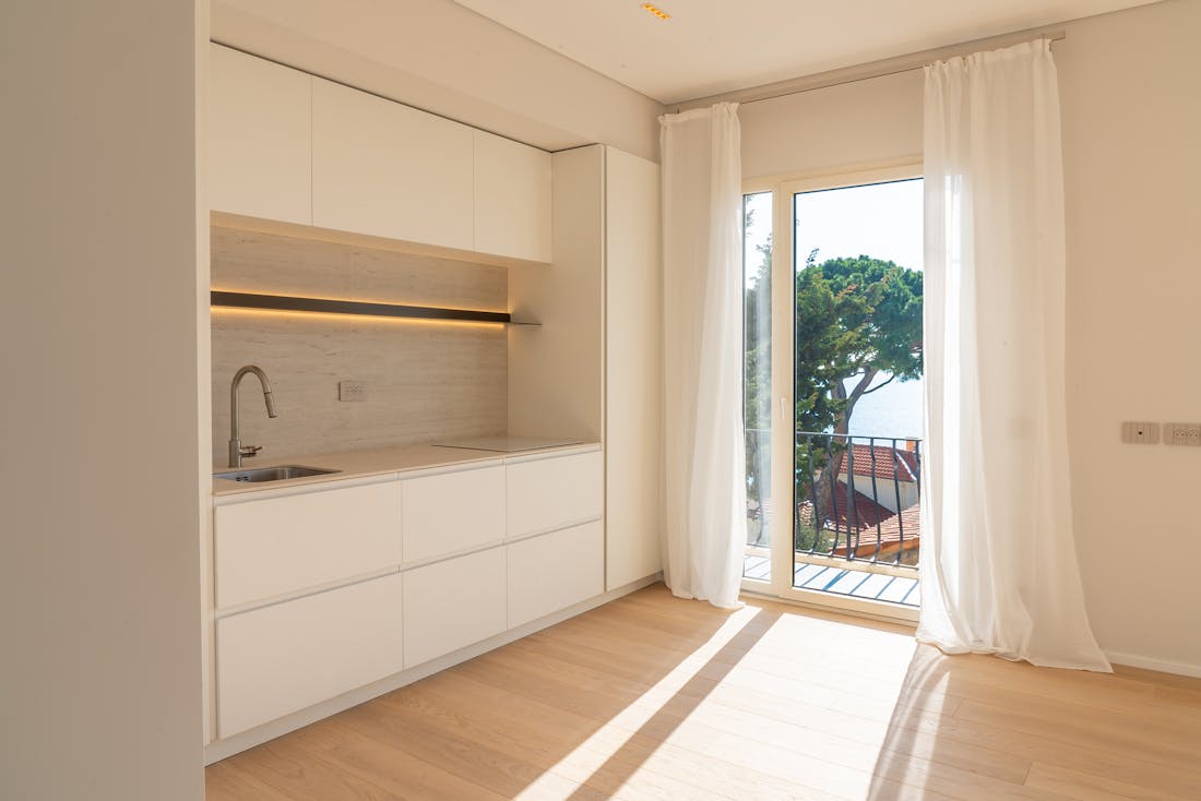Una casa que practica el minimalismo bien entendido con Dekton Pietra Kode